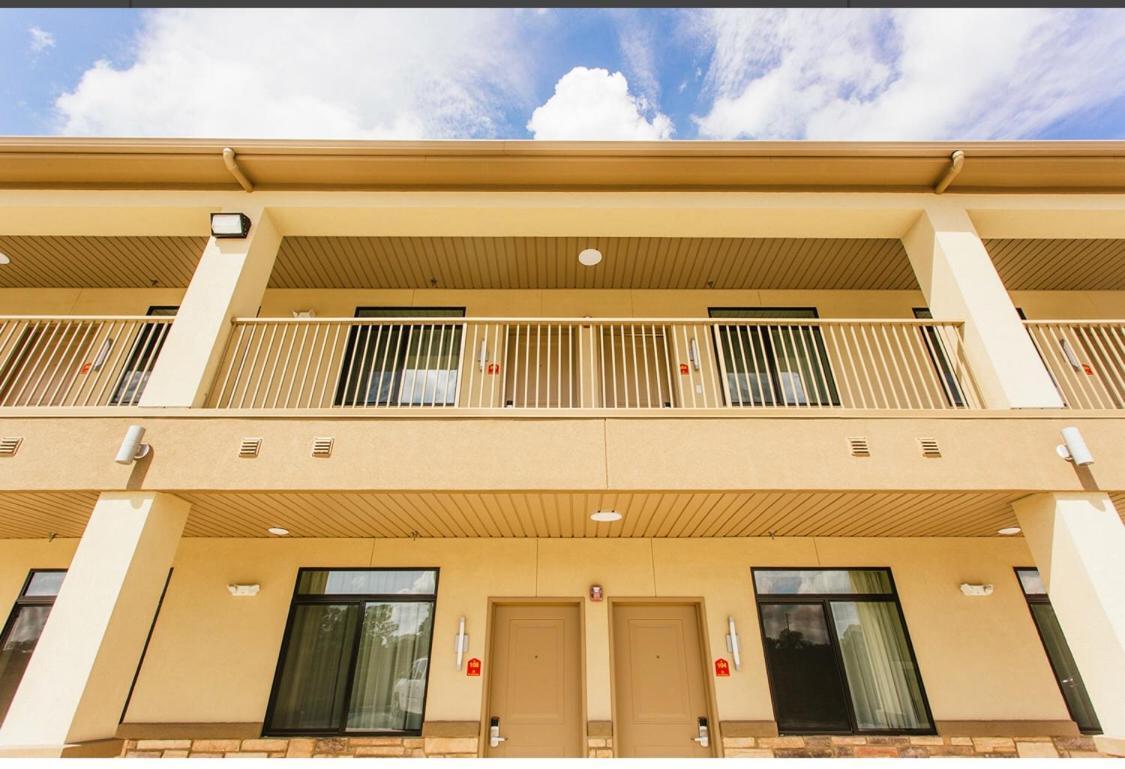 Palace Inn Conroe Dış mekan fotoğraf